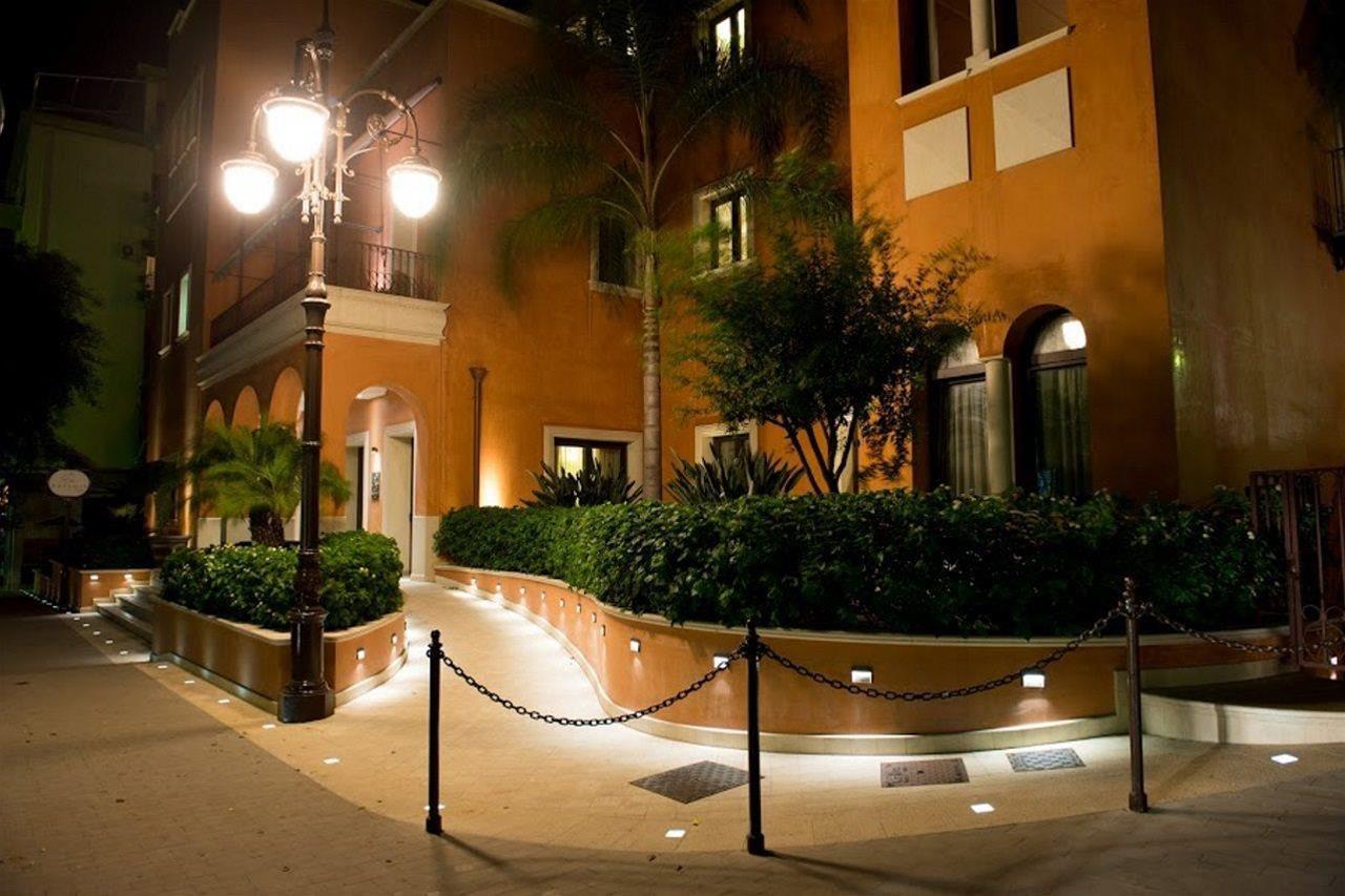 Artemis Hotel 4*