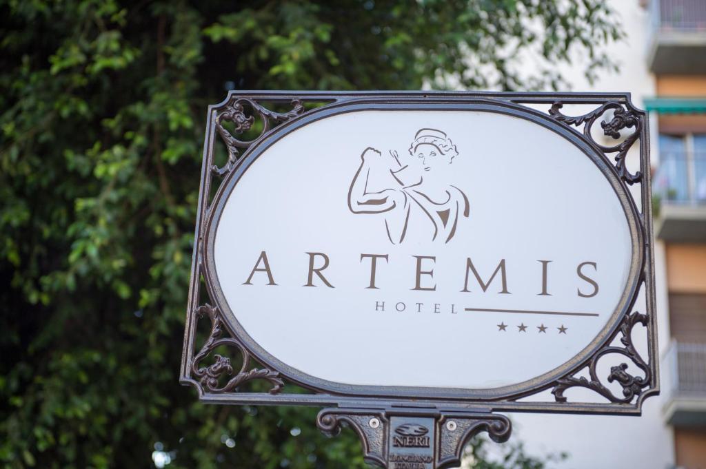 Hotel Artemis 4*