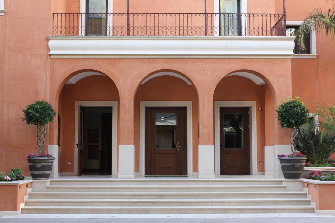 Artemis Hotel